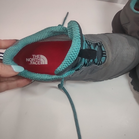 6 The North Face Gray and Teal Athletic Shoes - Picture 8 of 10